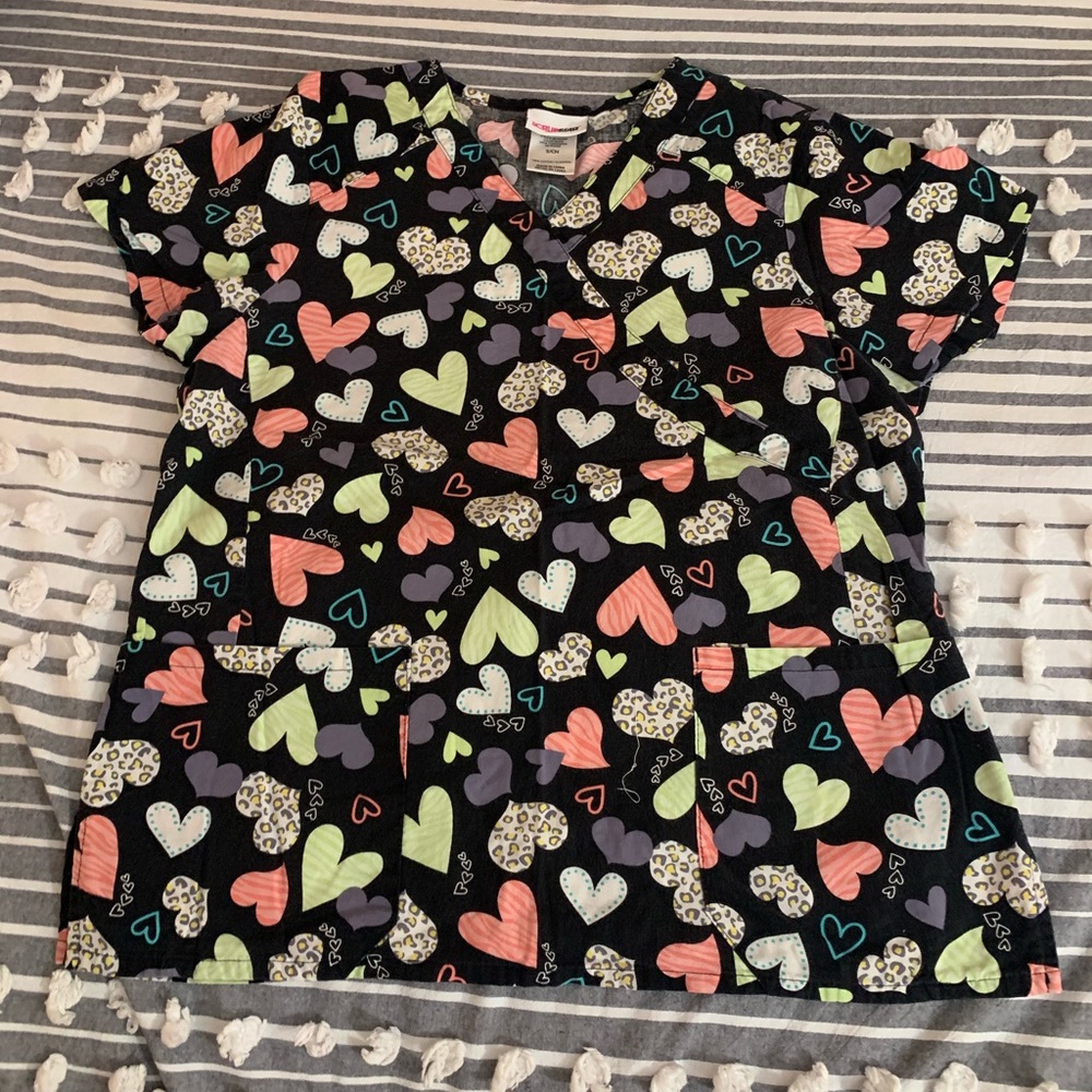 Women’s scrub top